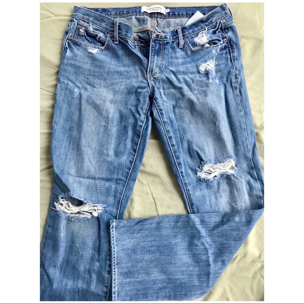 Abercrombie & Fitch sz 8 destroyed ankle jeans